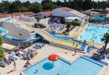 Mobilhome 6/8 Personnes En 4* 4*